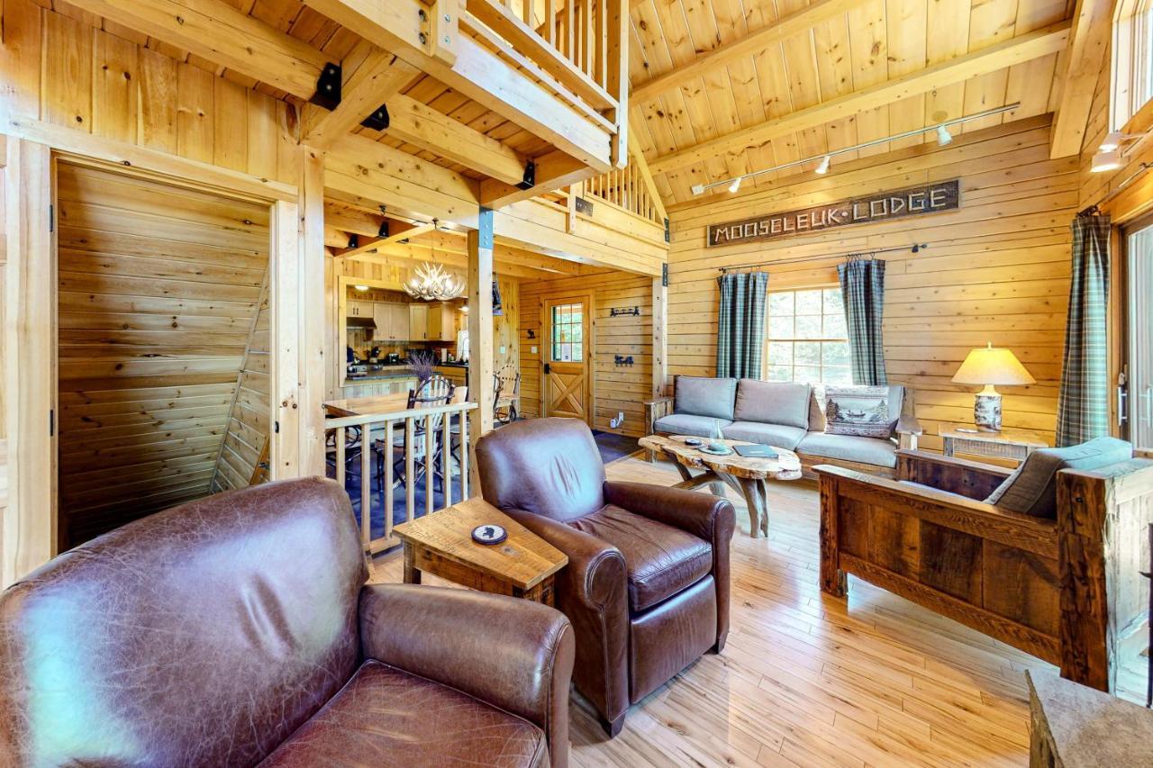 Mooseleuk Lodge The Highlands 외부 사진