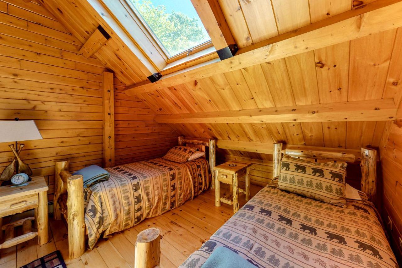 Mooseleuk Lodge The Highlands 외부 사진